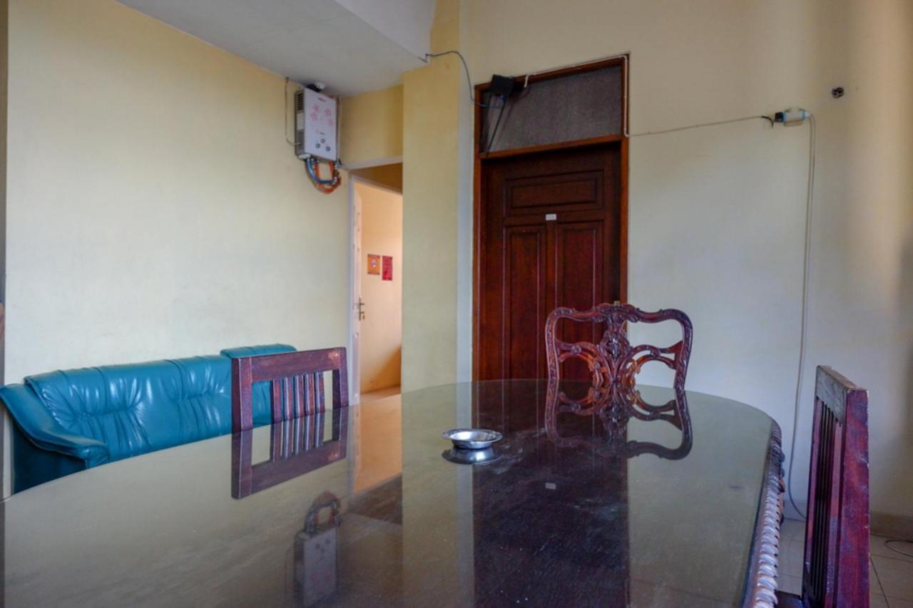 Reddoorz Near Universitas Diponegoro Semarang 2 Kültér fotó