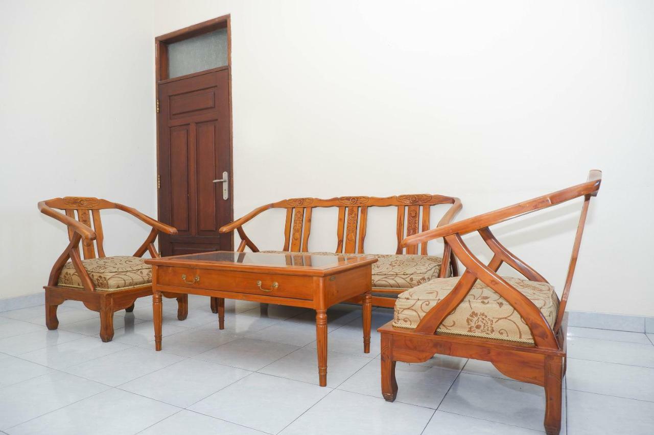 Reddoorz Near Universitas Diponegoro Semarang 2 Kültér fotó